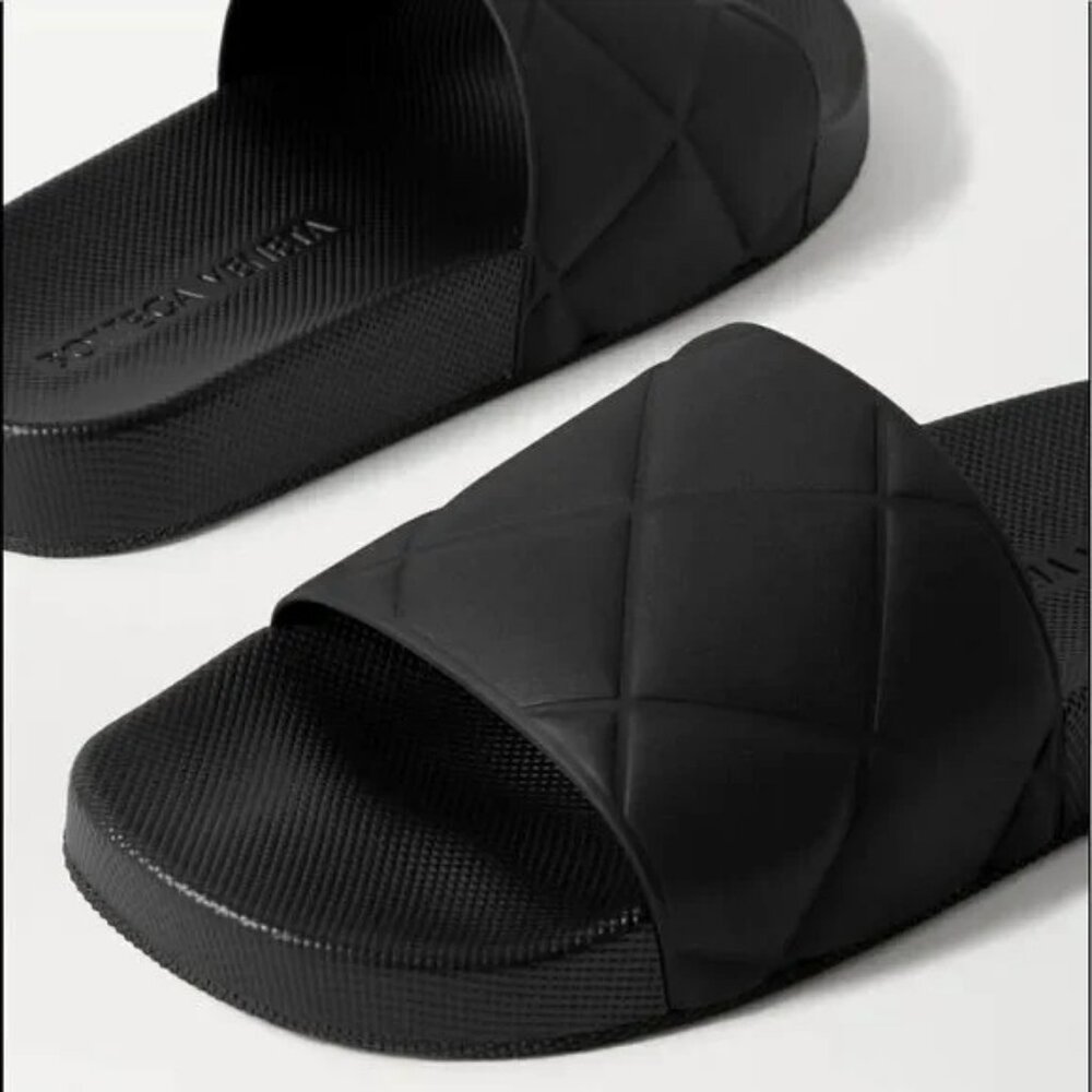 Bottega Veneta The Slider Rubber Sandals in Black Size IT 37/US 7